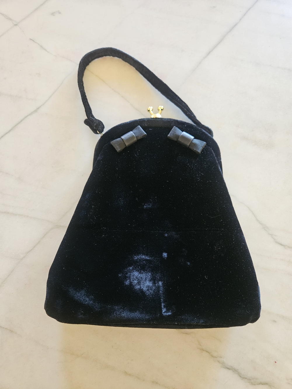 Vintage 1940s/50s Black Velvet Evening Bag Bow Accents Gold Tone Kiss Lock Clasp